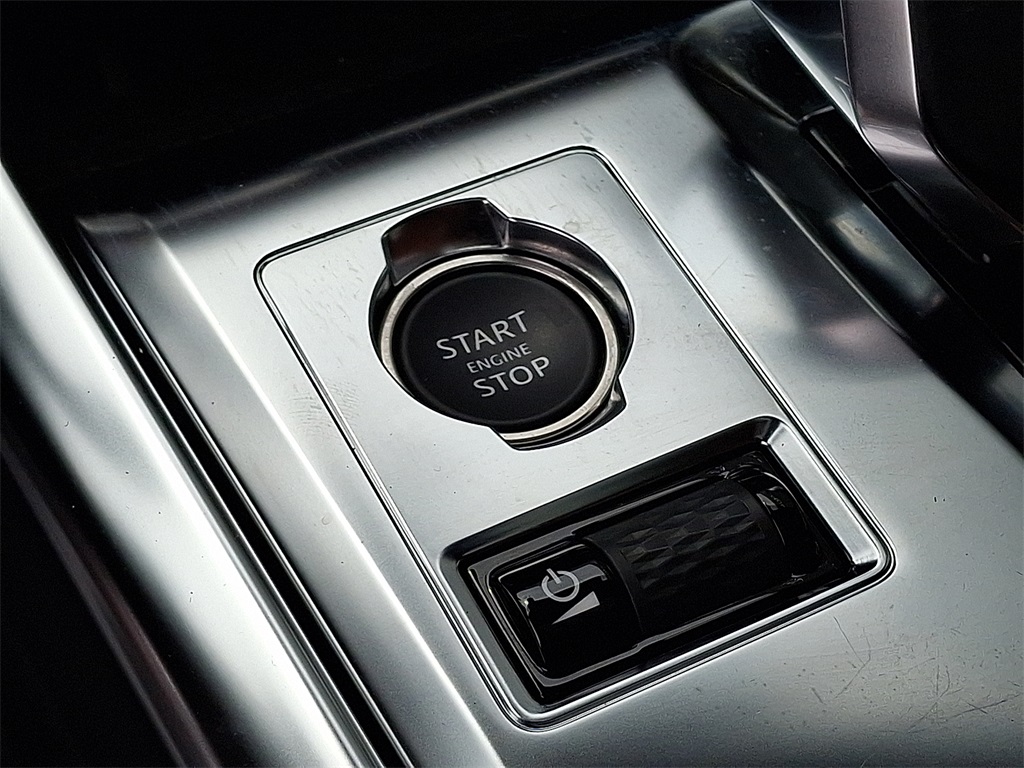2024 Jaguar XF R-Dynamic SE photo 23