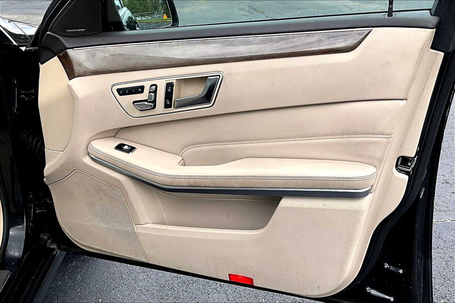 2016 Mercedes Benz E 350 photo 19