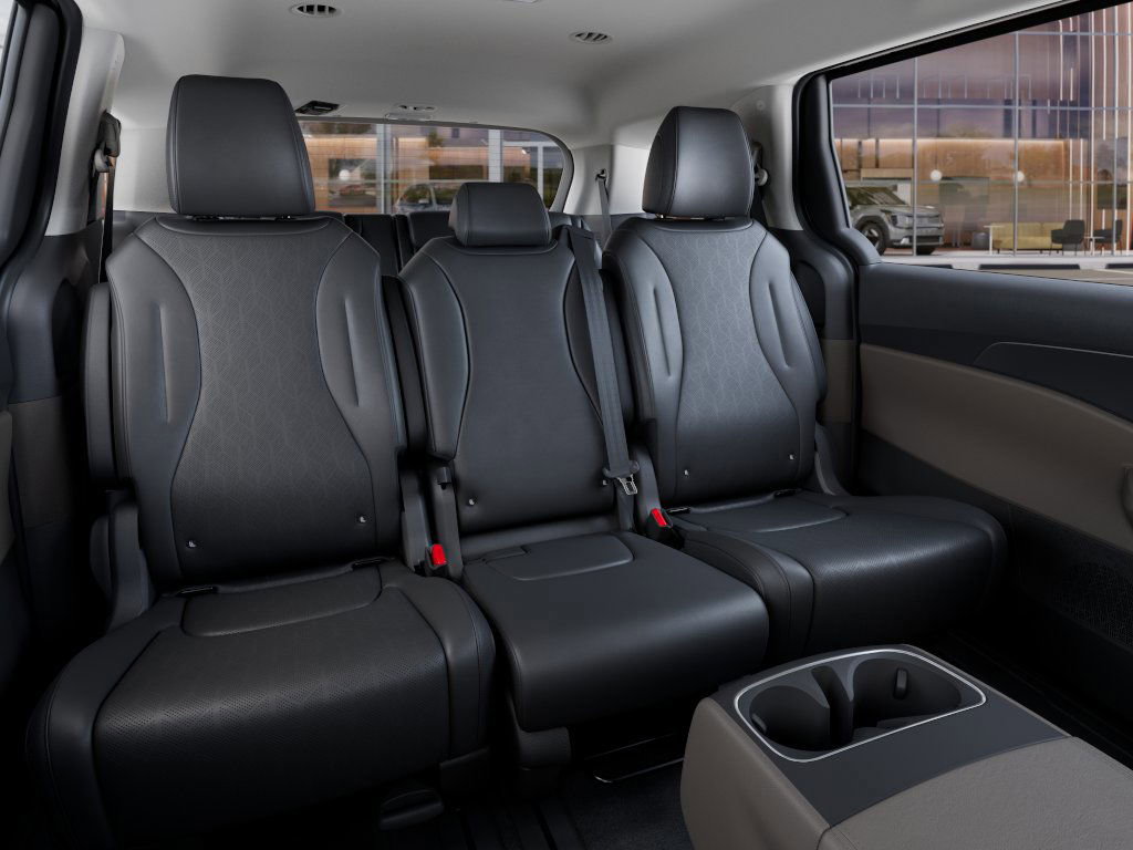 2026 Kia Carnival LXS photo 15