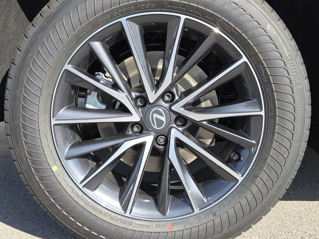 2026 Lexus NX 350h photo 24