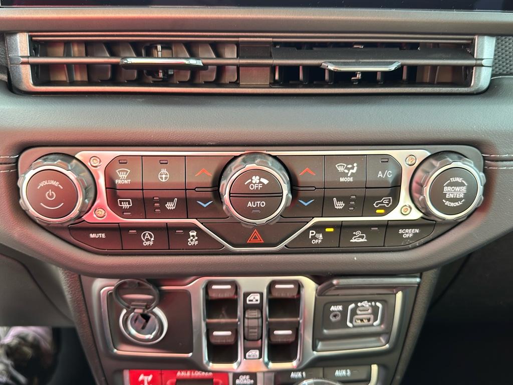 2025 Jeep Gladiator Mojave photo 24