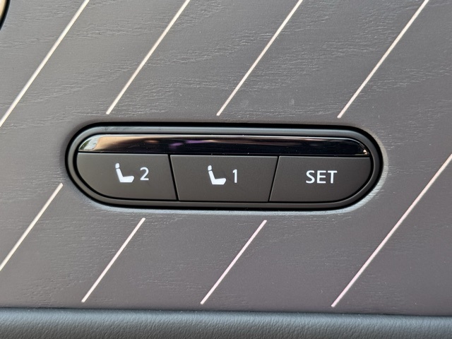 2026 Infiniti QX80 photo 13