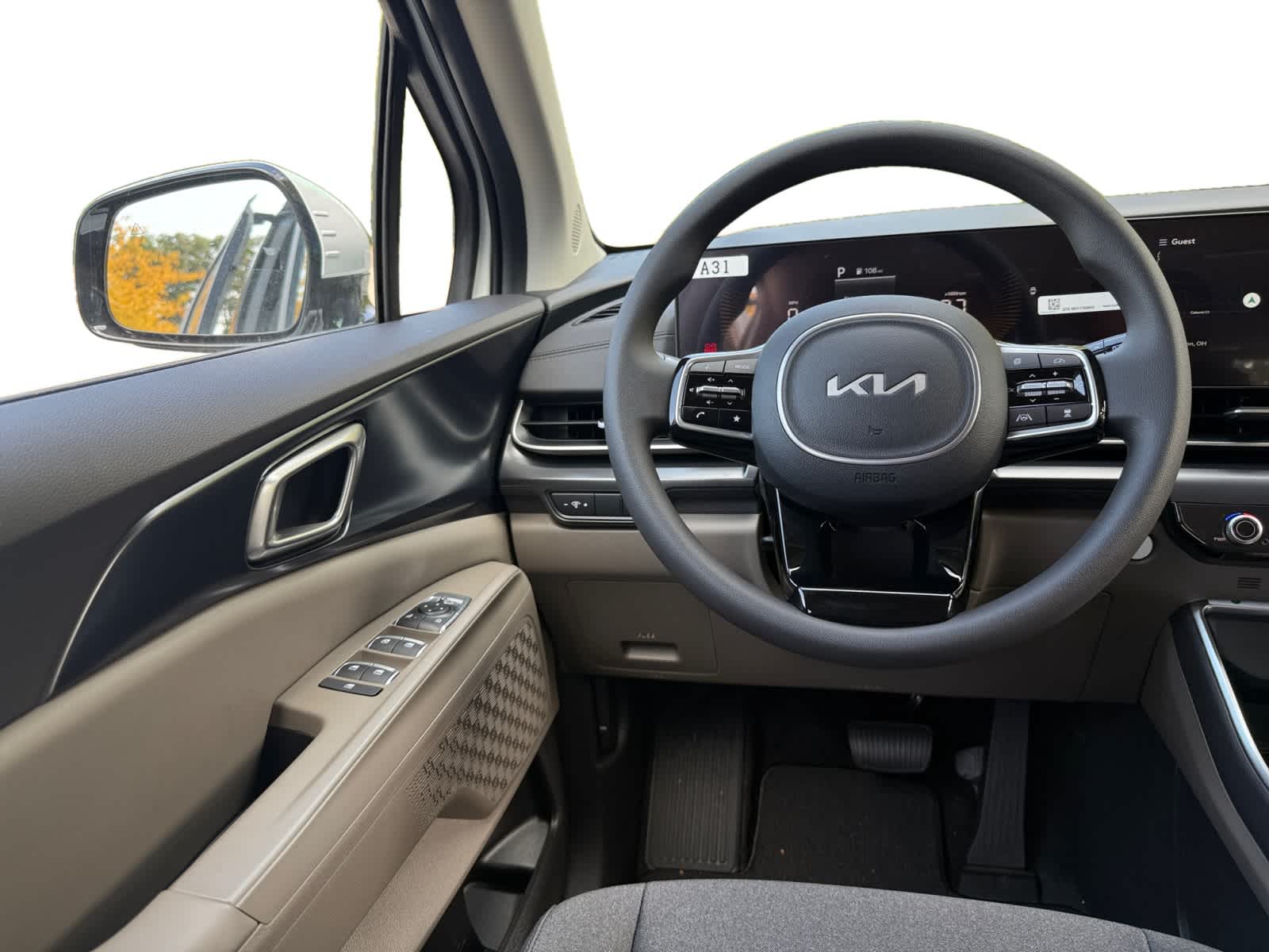 2026 Kia Carnival LX photo 8