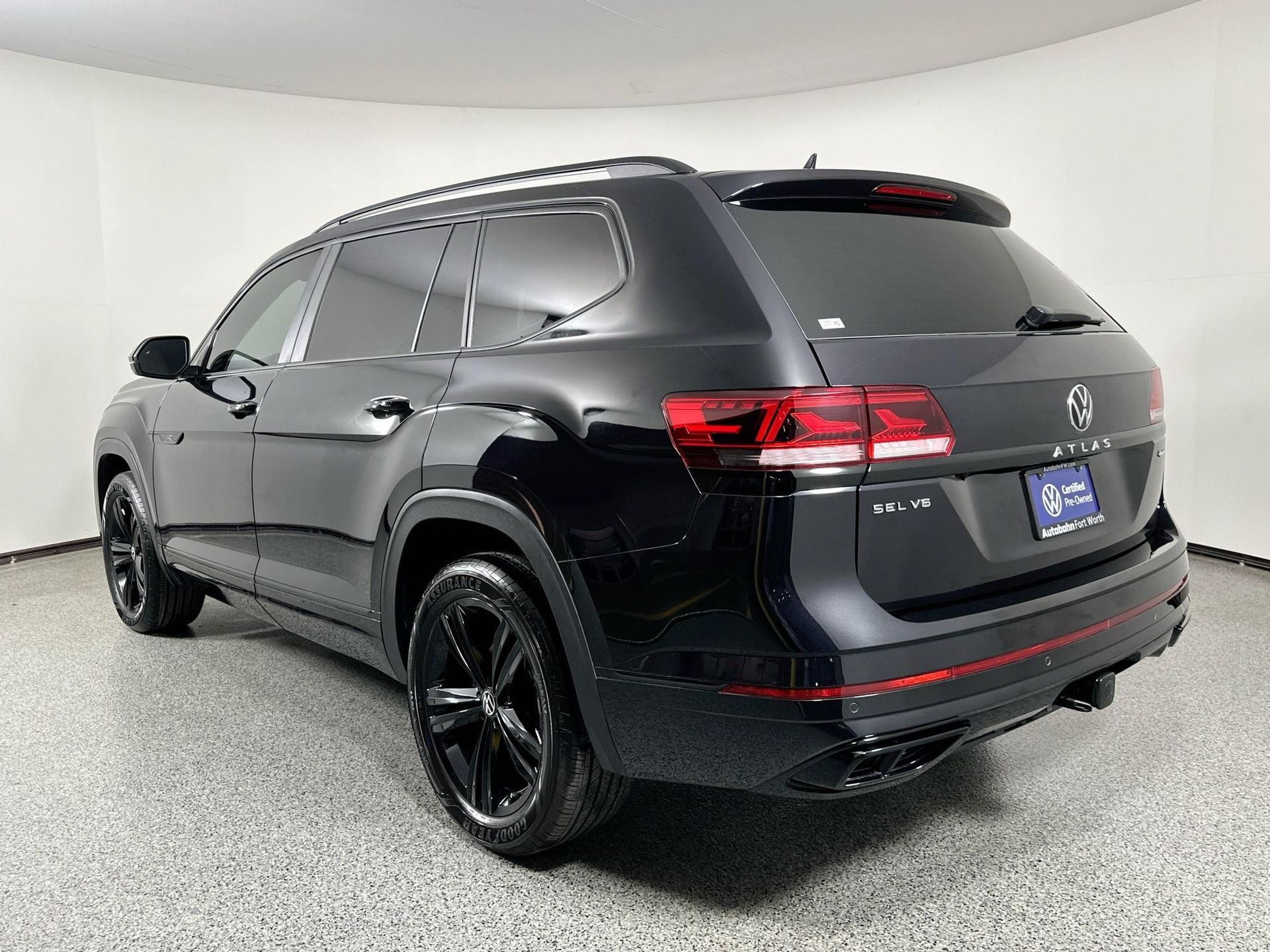 2023 Volkswagen Atlas V6 SEL R-Line photo 4