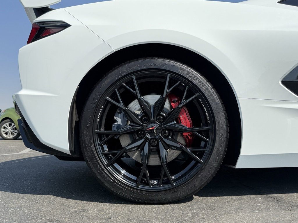 2025 Chevrolet Corvette Stingray 2LT photo 14