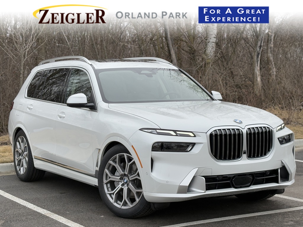 2025 BMW X7 40i's photo