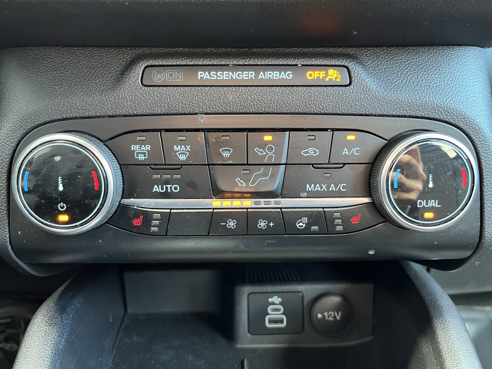2024 Ford Escape ST-Line photo 24