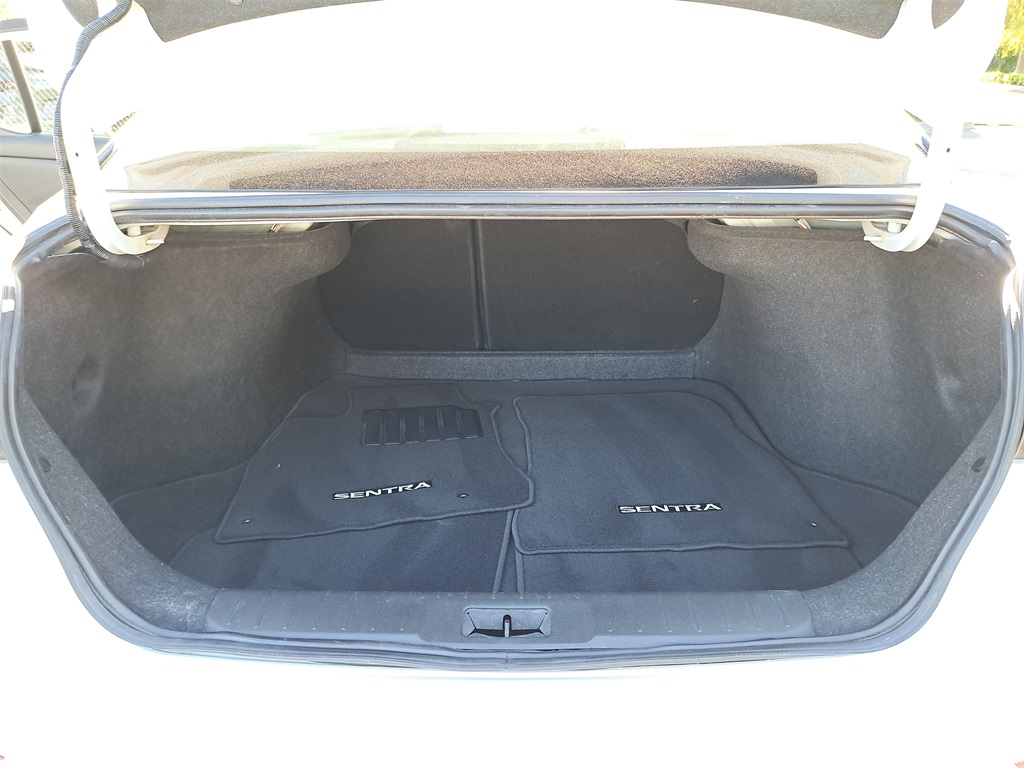 2024 Nissan Sentra S photo 9