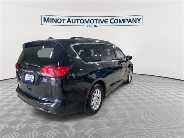 2021 Chrysler Voyager LXi photo 8
