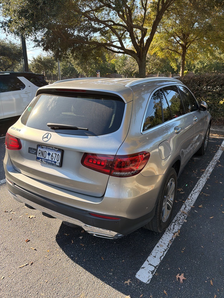 2021 Mercedes Benz GLC 300 photo 2