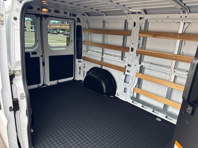 2023 Ram ProMaster 2500 Base photo 18