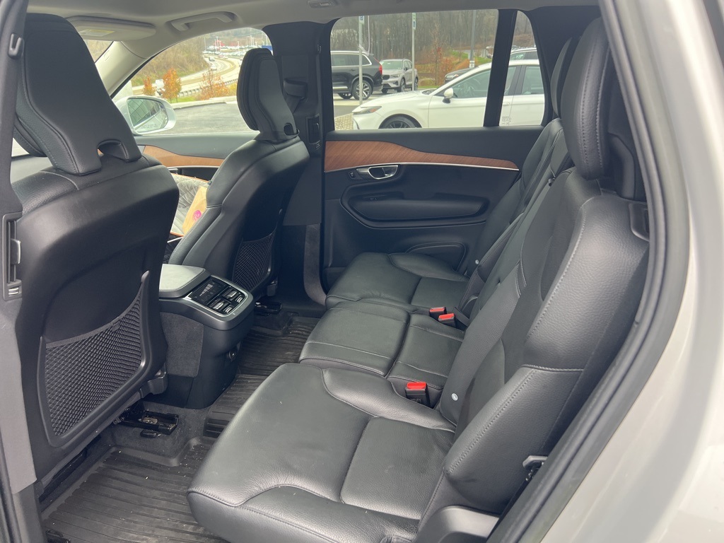 2023 Volvo XC90 B5 Plus photo 3