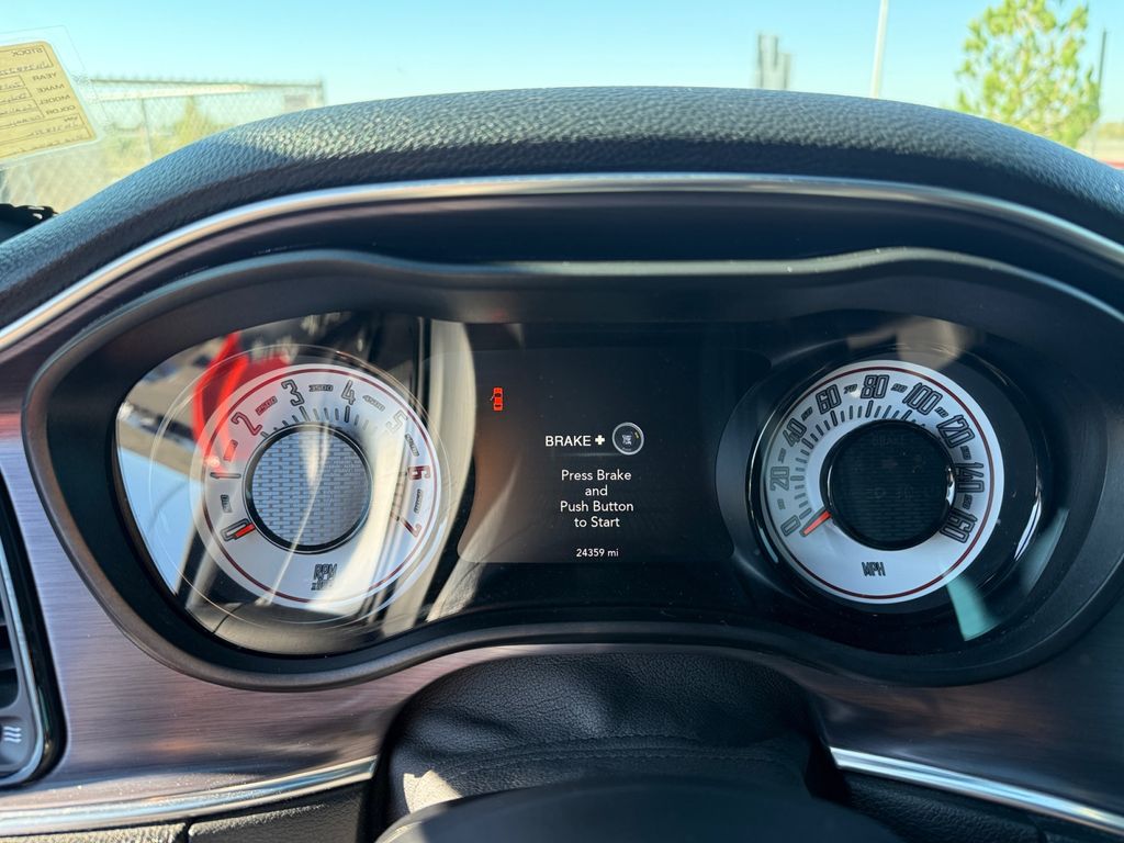 2018 Dodge Challenger R/T photo 10
