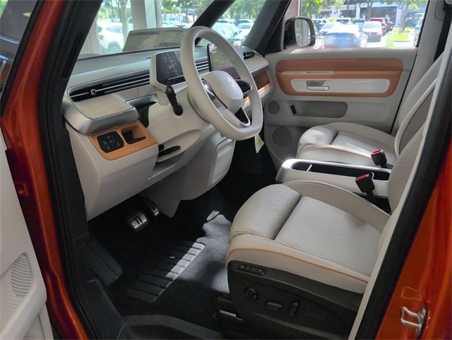 2025 Volkswagen ID. Buzz Pro Plus photo 6