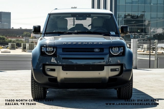 2026 Land Rover Defender 110 S photo 3