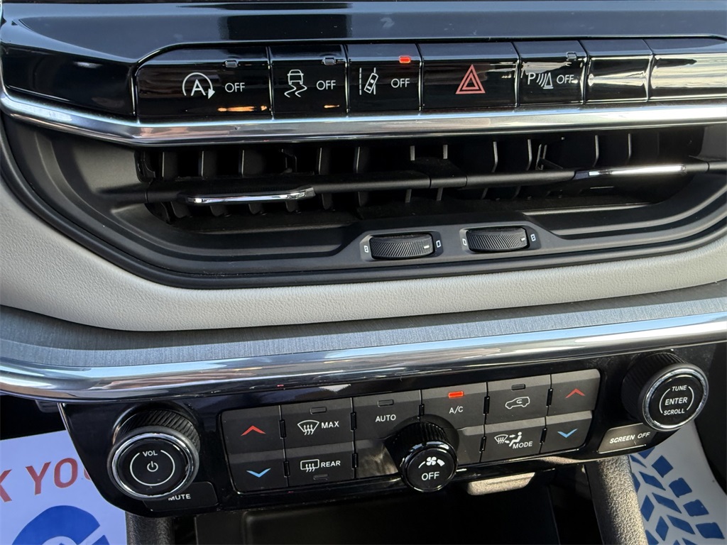 2022 Jeep Compass Limited photo 22