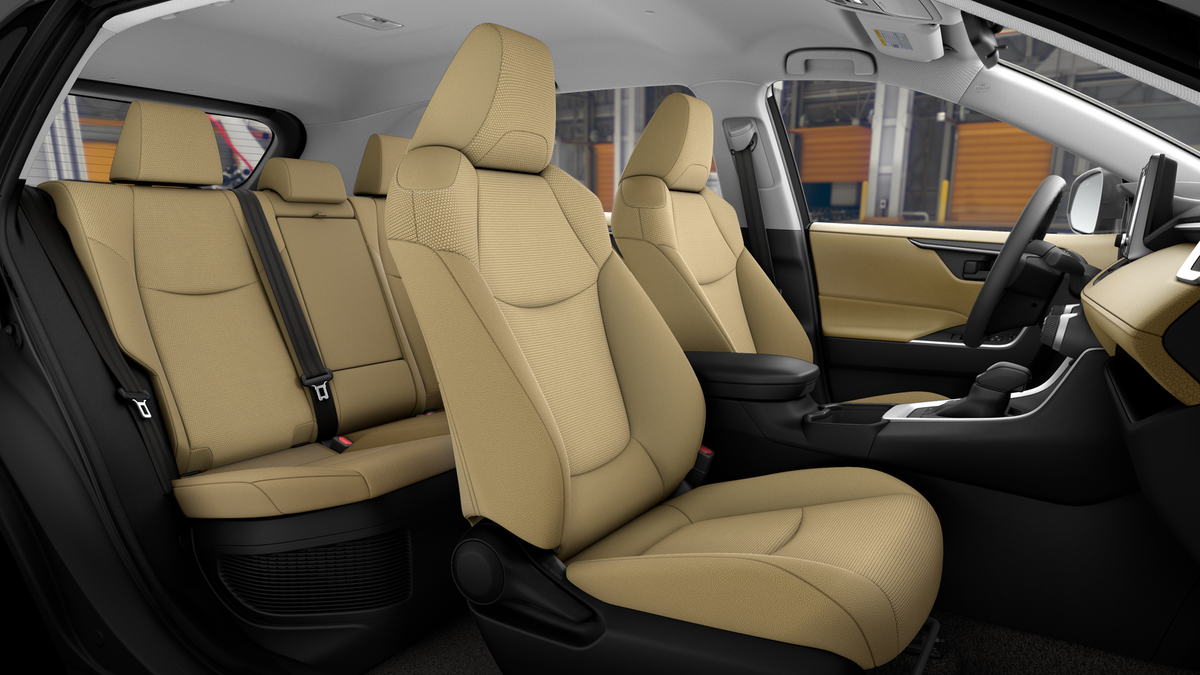 2025 Toyota RAV4 Hybrid LE photo 19