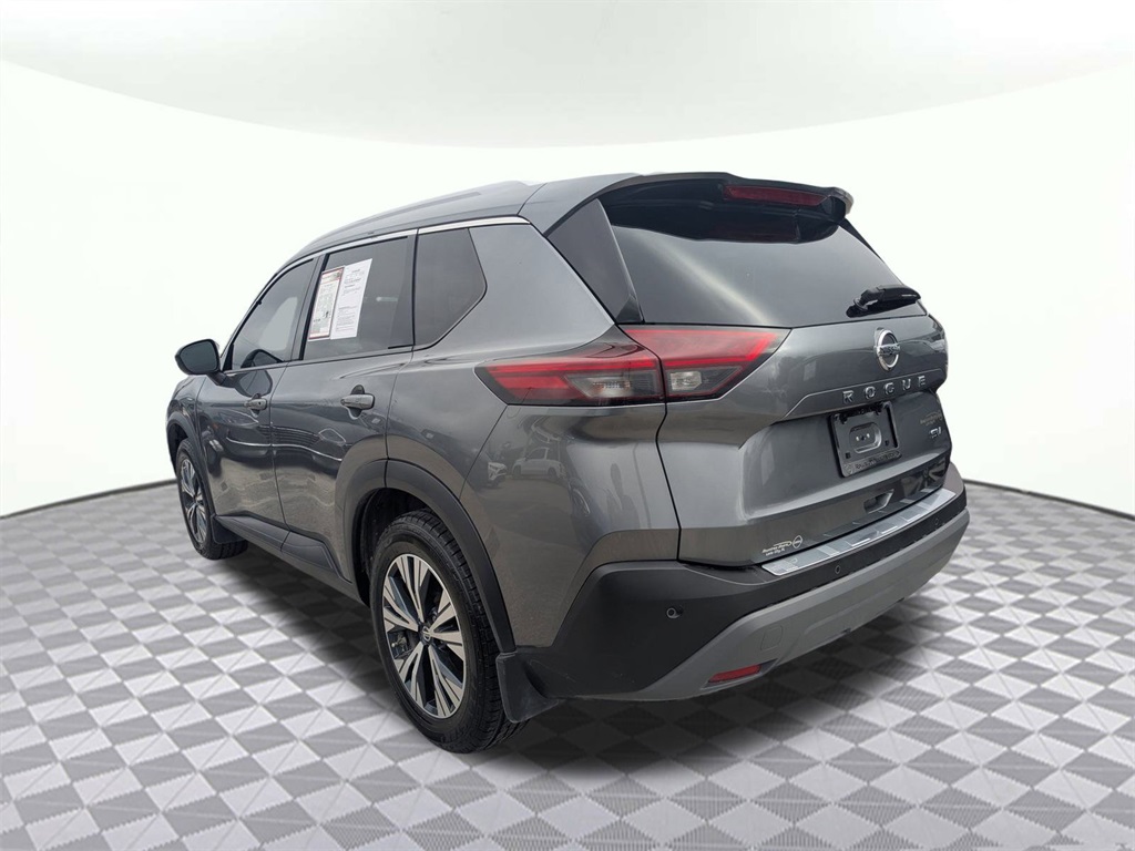 2021 Nissan Rogue SV photo 3