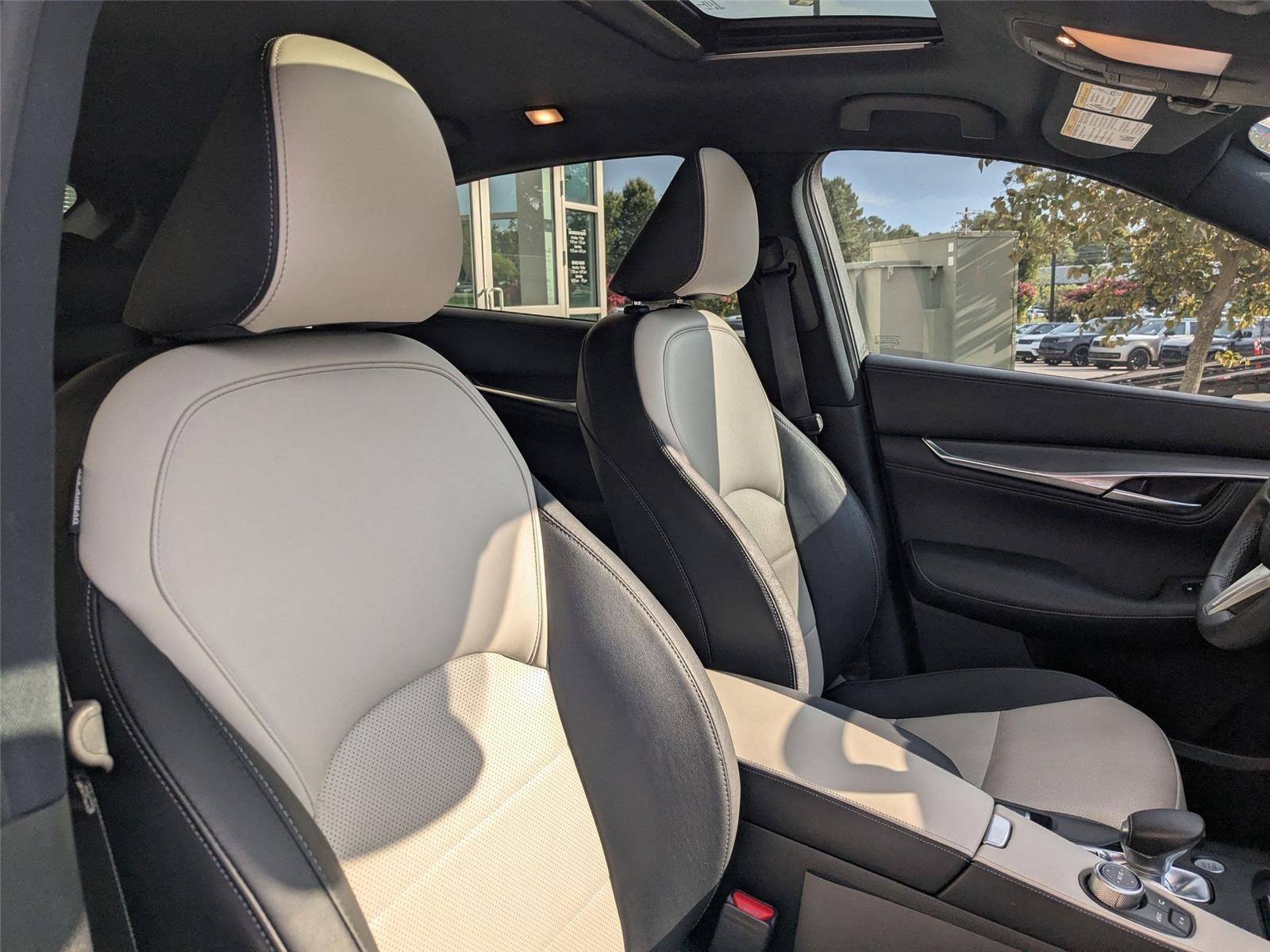 2023 Infiniti QX55 Luxe photo 35
