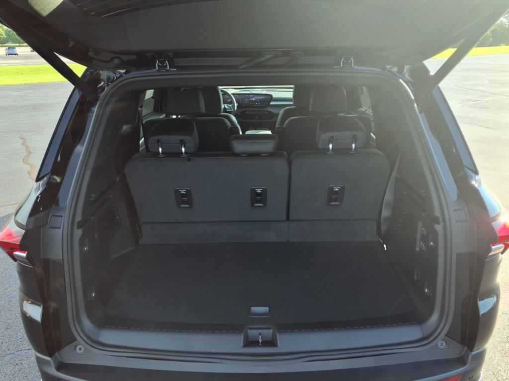 2026 Buick Enclave Preferred photo 8