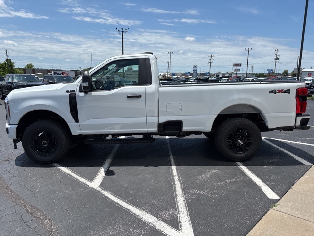 2025 Ford F-250 XL photo 3