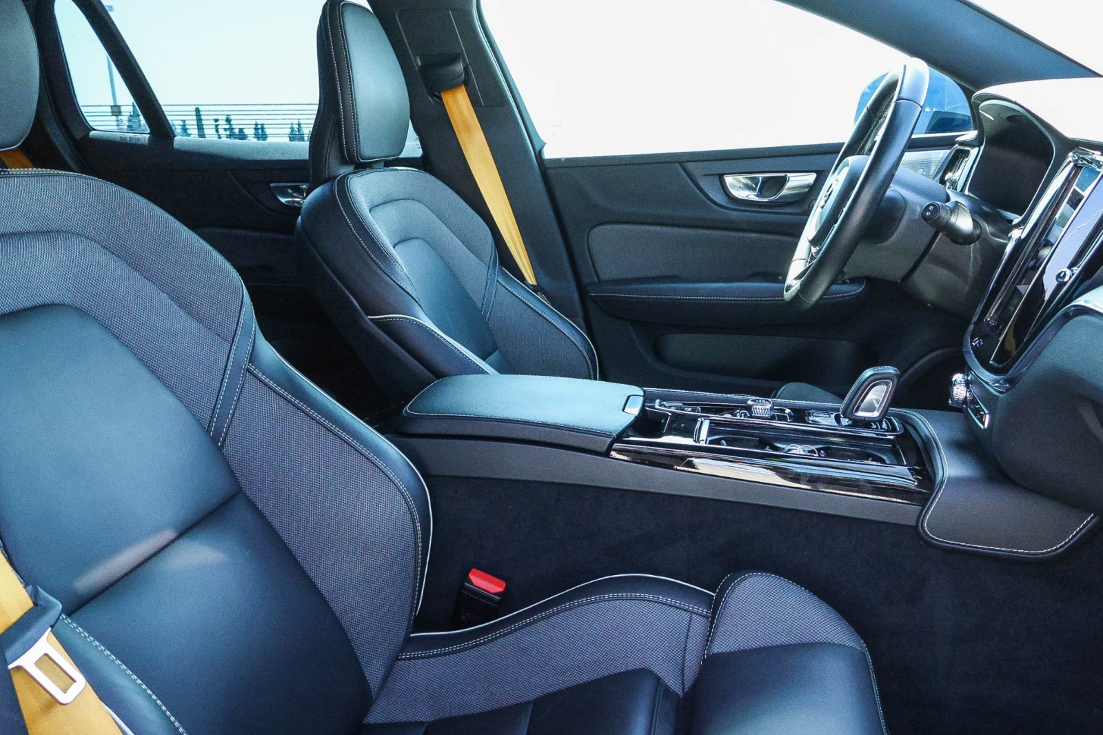 2021 Volvo V60 Polestar photo 17