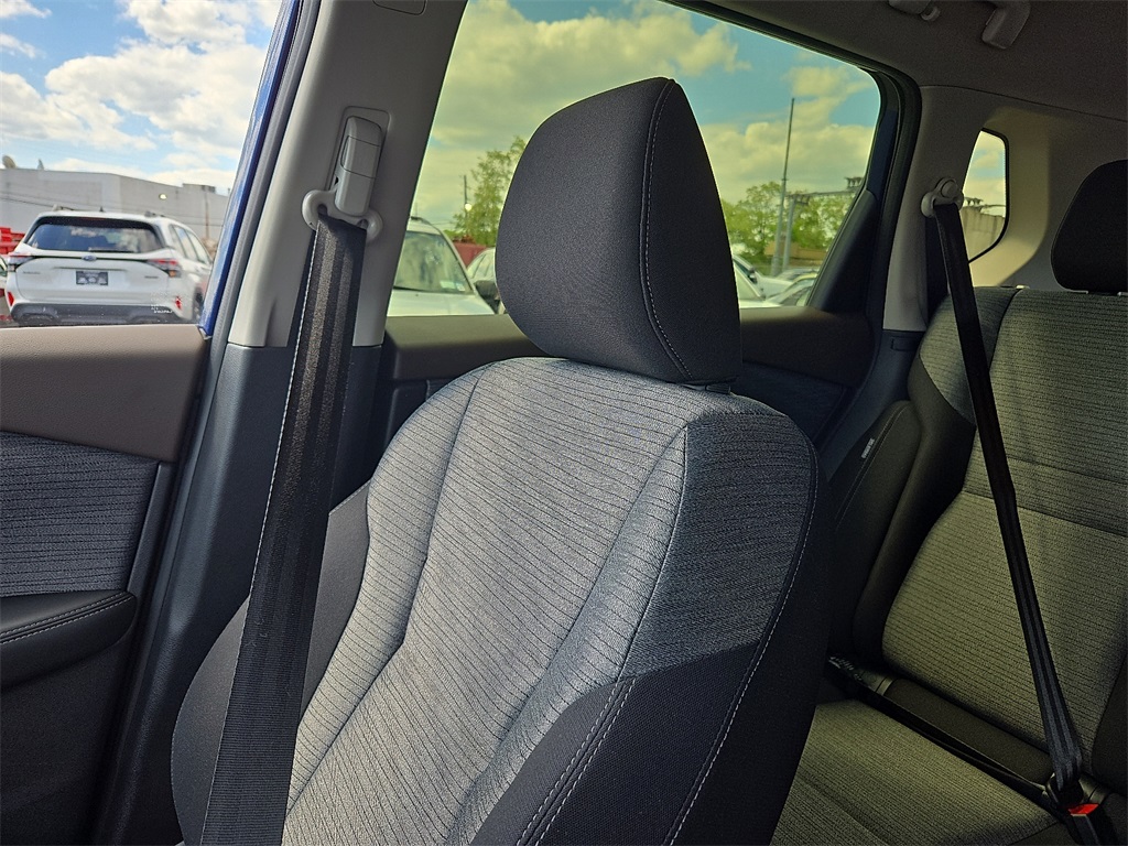 2023 Nissan Rogue SV photo 18
