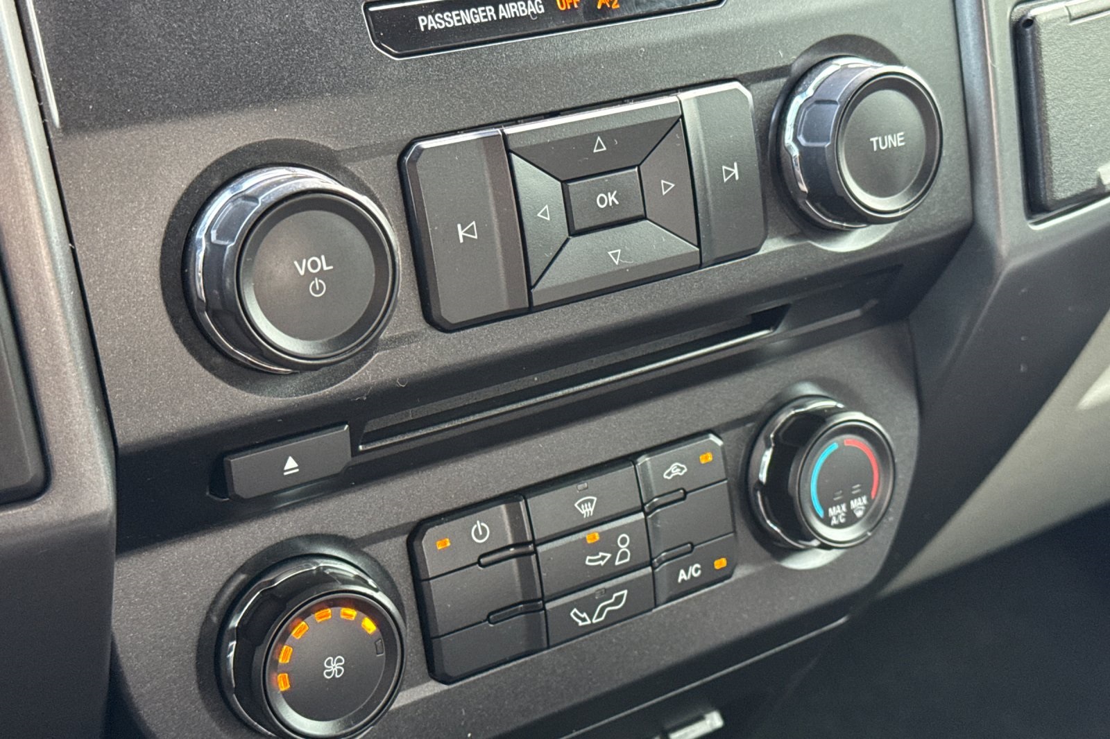 2017 Ford F-150 XLT photo 20
