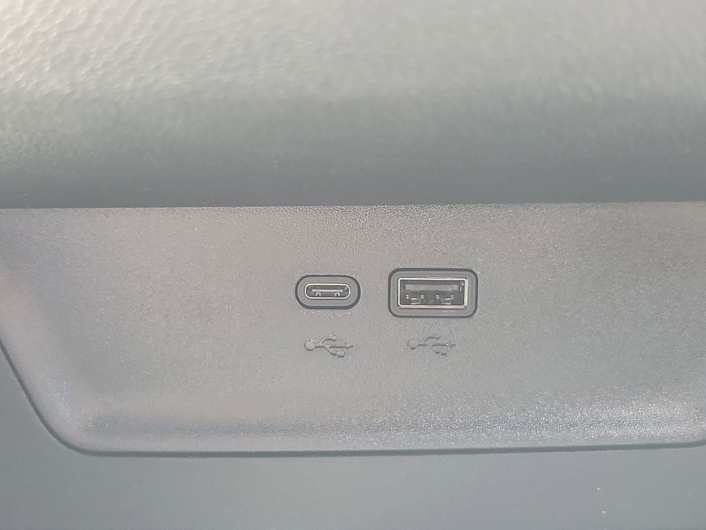 2026 Chevrolet Equinox LT photo 32