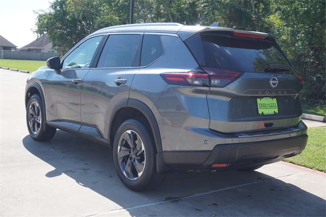 2026 Nissan Rogue SV photo 4