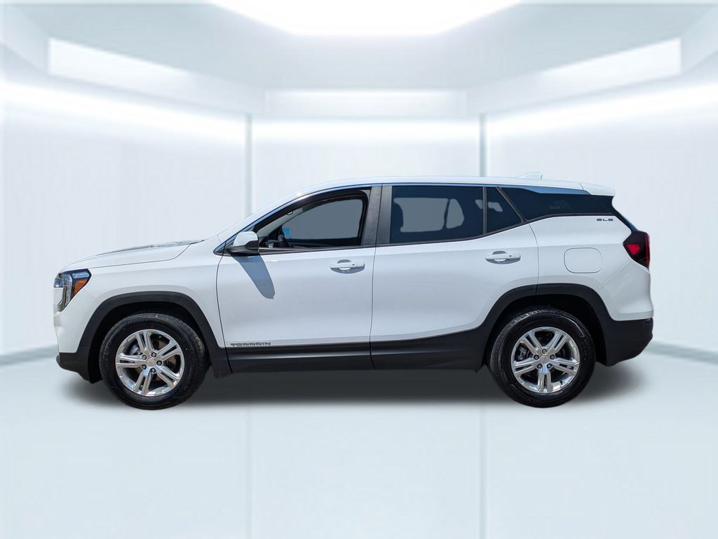 2024 Gmc Terrain SLE photo 2