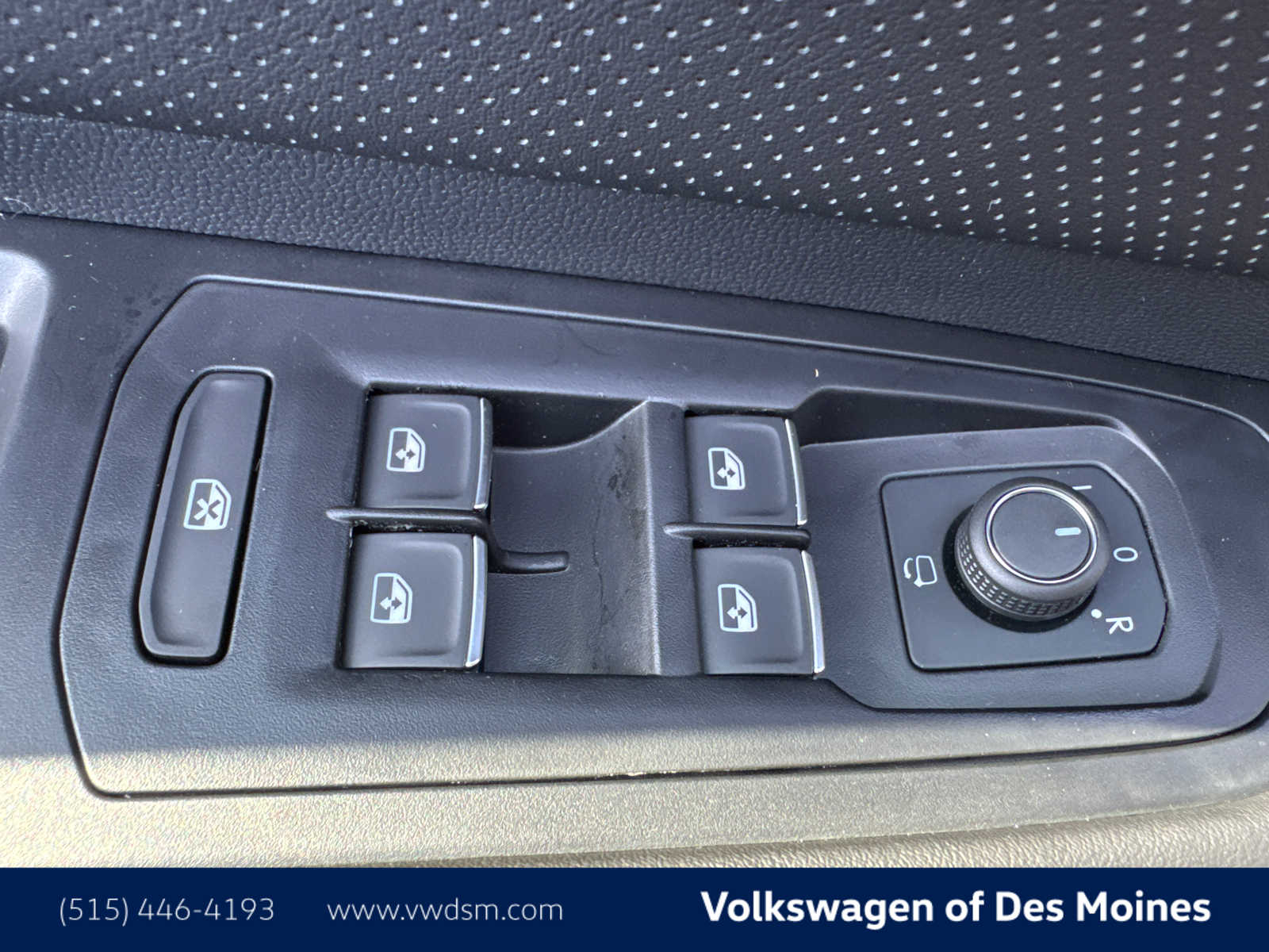 2026 Volkswagen Atlas Cross Sport SEL Premium R-Line photo 21