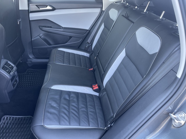2022 Volkswagen Taos SEL photo 14