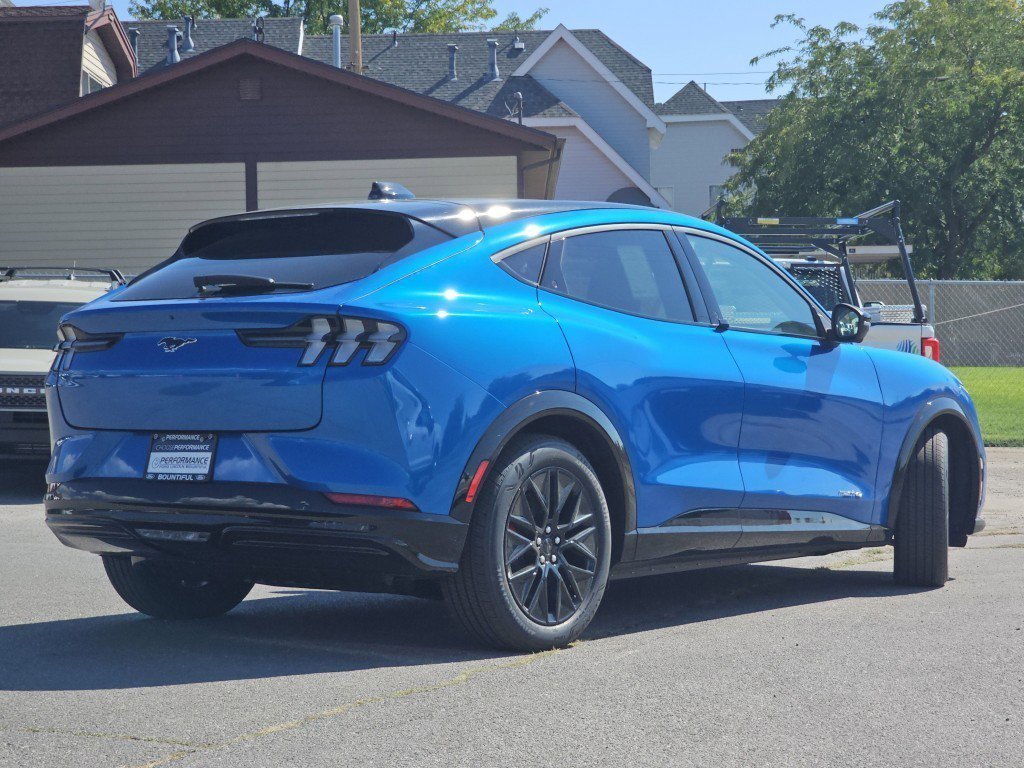 2025 Ford Mustang Mach-E Premium photo 19