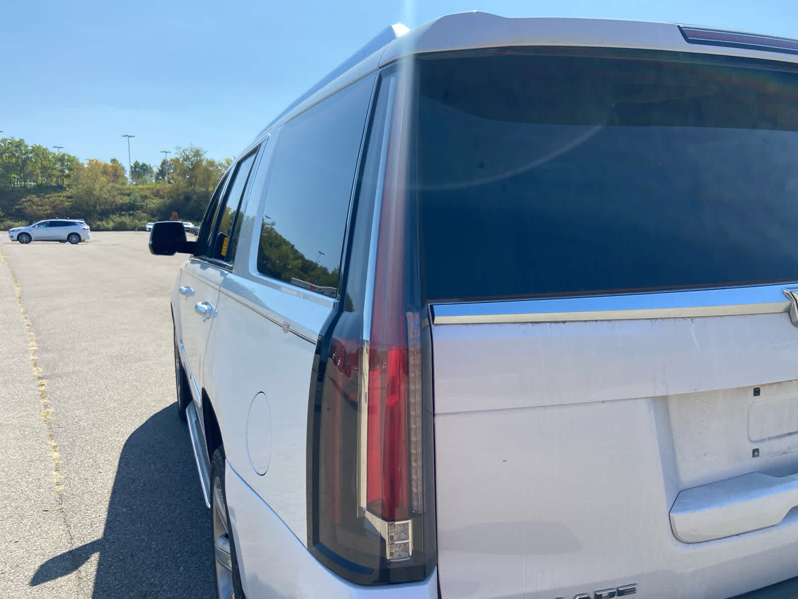 2016 Cadillac Escalade Luxury photo 4