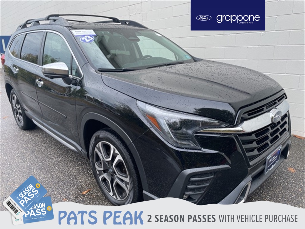 2023 Subaru Ascent Touring's photo