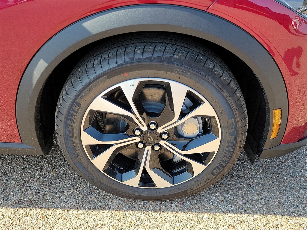 2025 Ford Mustang Mach-E Select photo 14