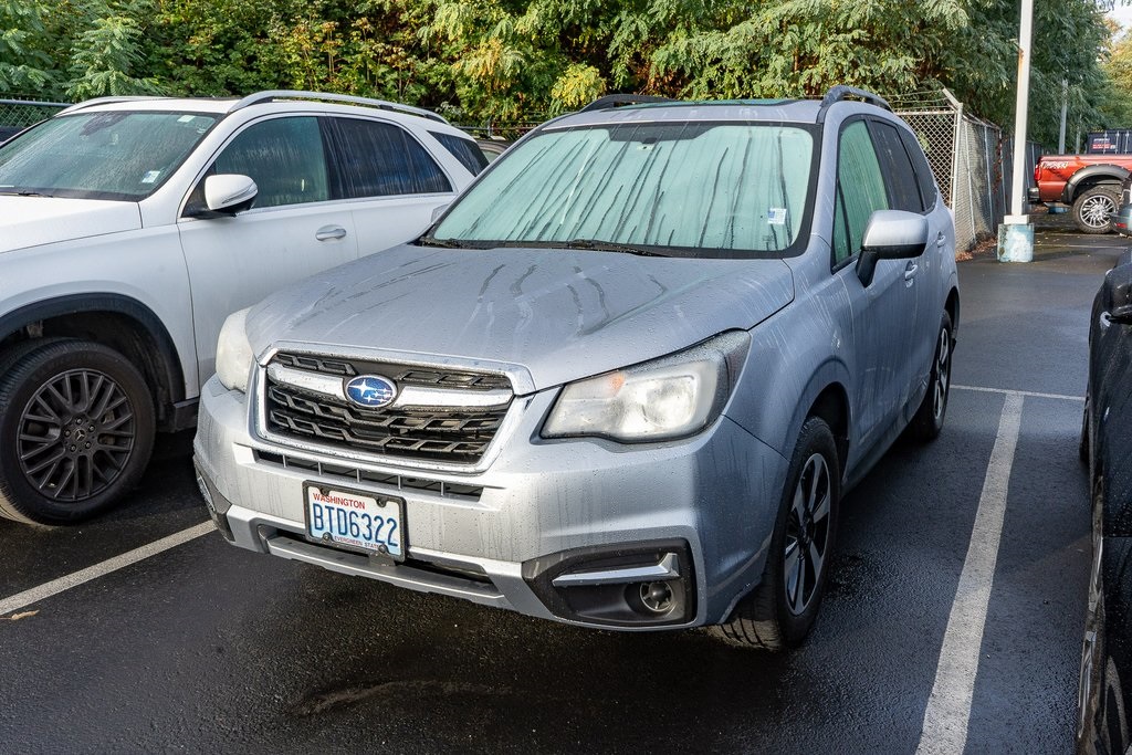 2017 Subaru Forester 2.5i Premium photo 3