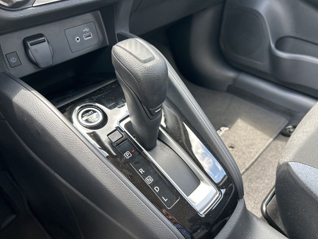 2025 Nissan Versa SV photo 23