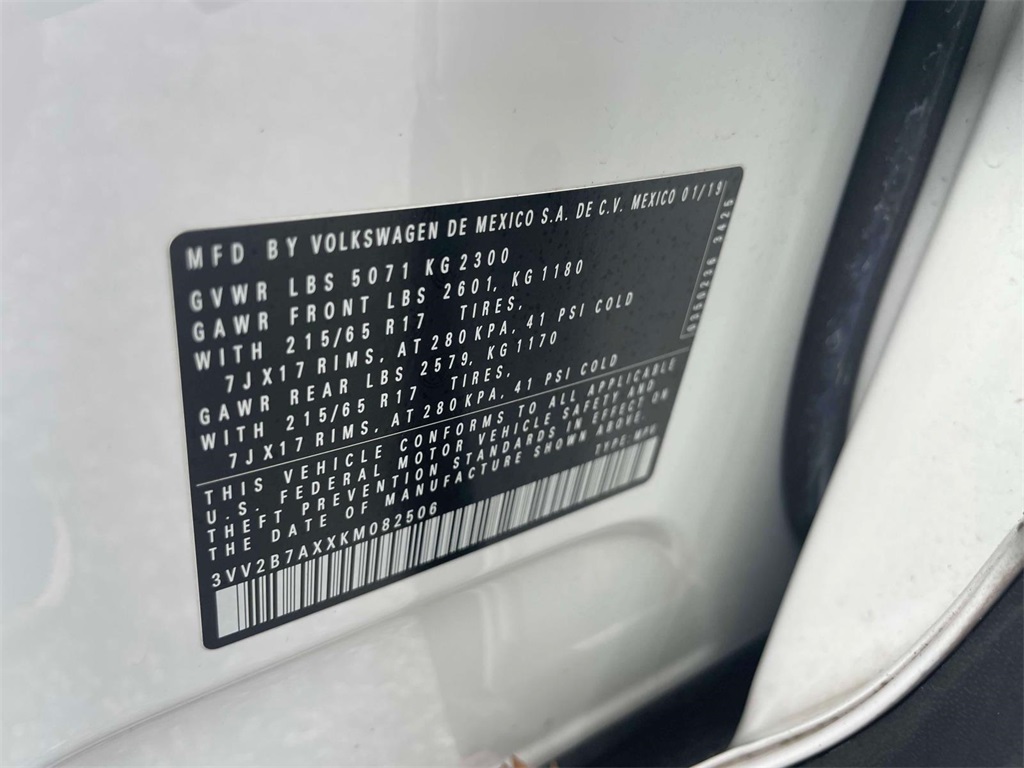 2019 Volkswagen Tiguan SE photo 13