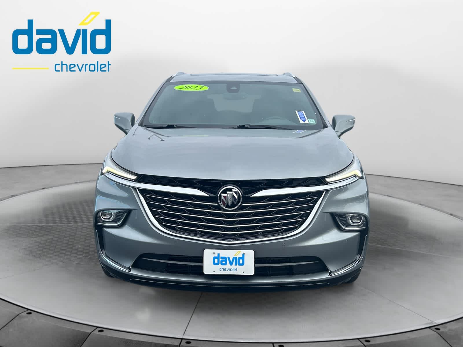 2023 Buick Enclave Essence photo 2