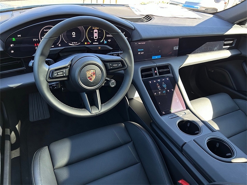 2025 Porsche Taycan S photo 3