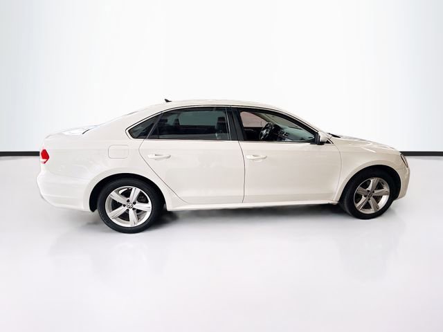2014 Volkswagen Passat SE photo 4