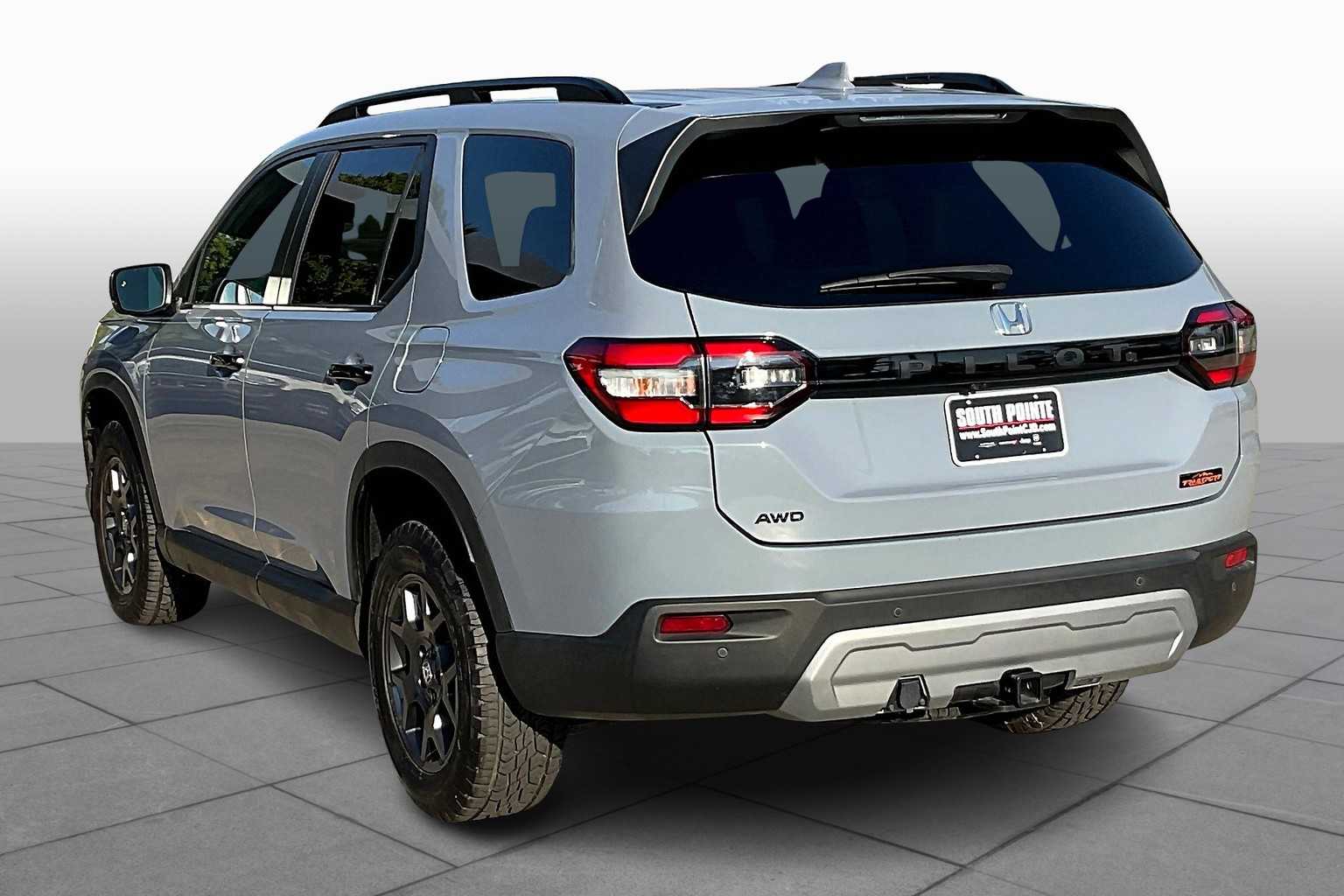 2025 Honda Pilot TrailSport photo 10