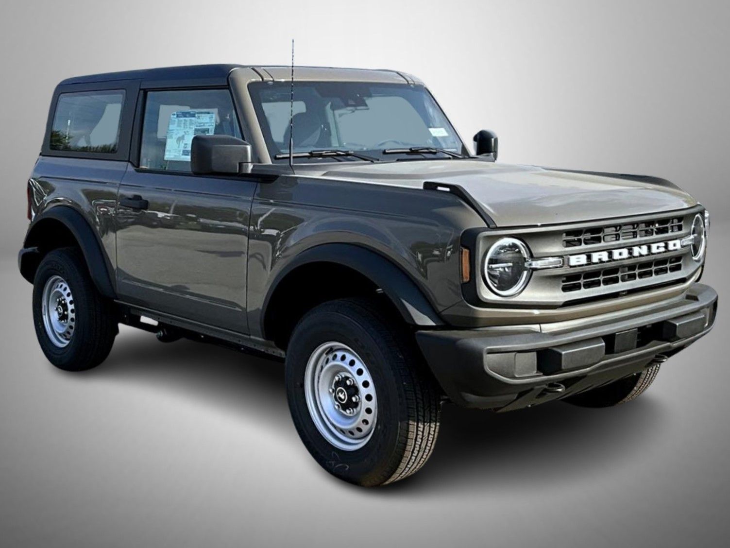 2025 Ford Bronco Base photo 3