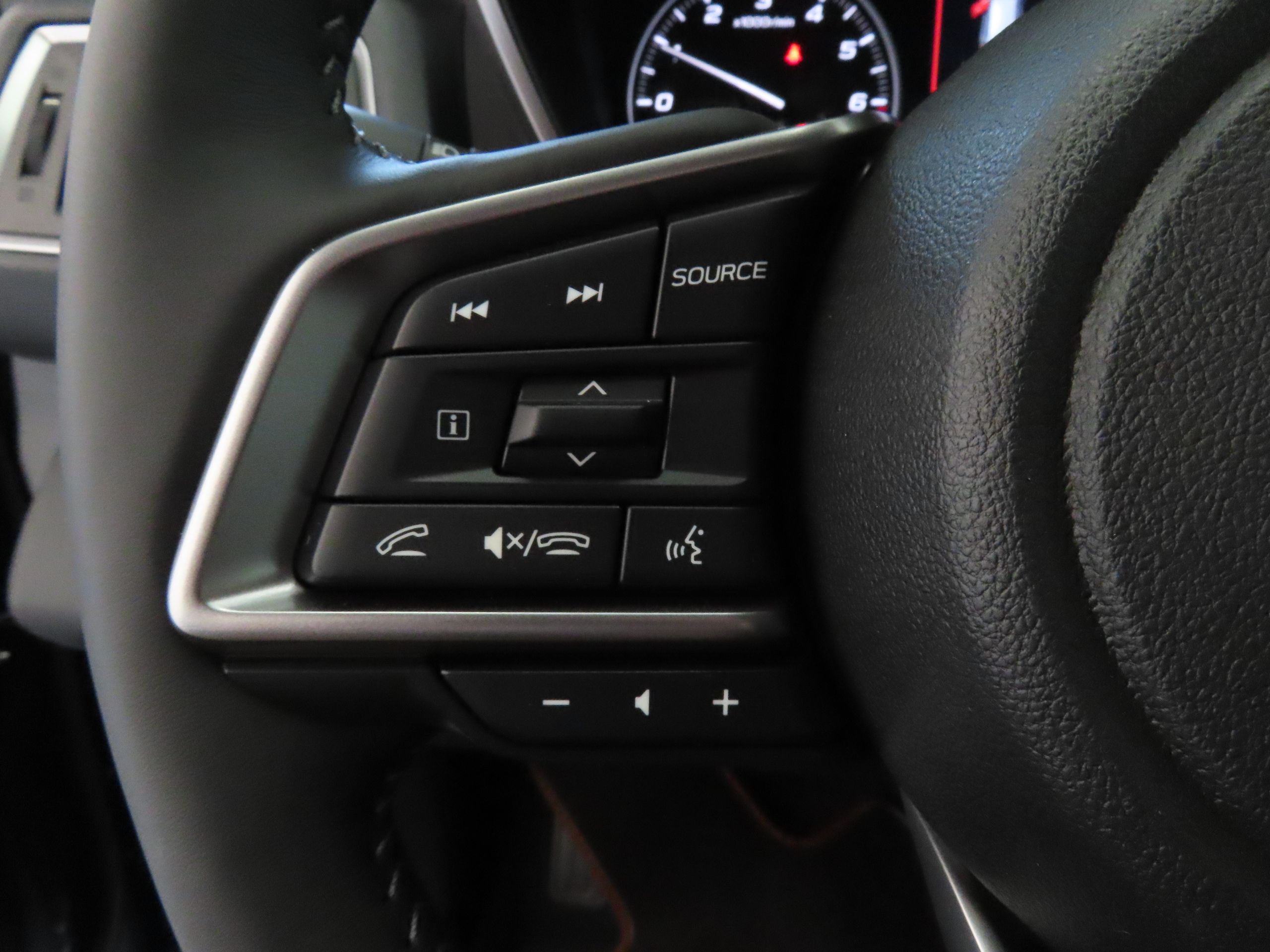 2025 Subaru Ascent Touring photo 12