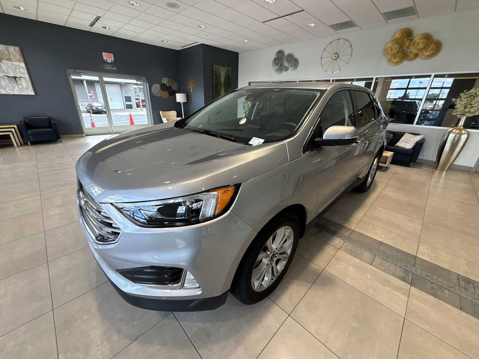2024 Ford Edge Titanium photo 7