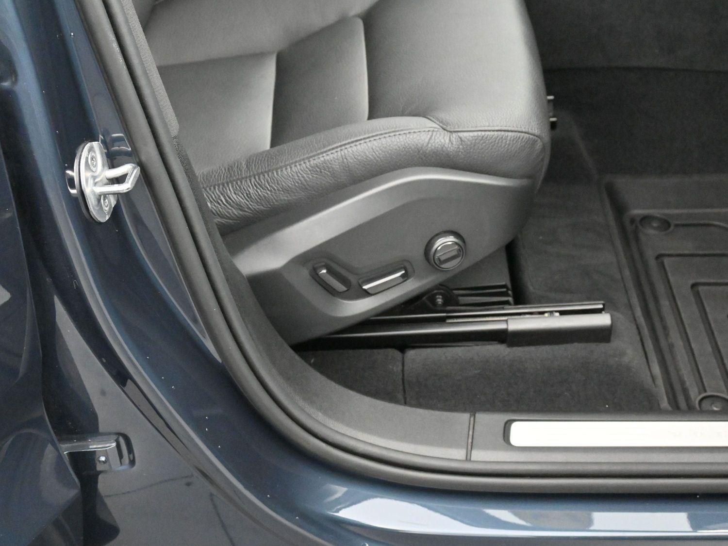 2024 Volvo XC60 Plus photo 25