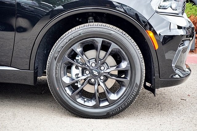 New 2026 Diamond Black Clear-Coat Exterior Paint Dodge GT image 8