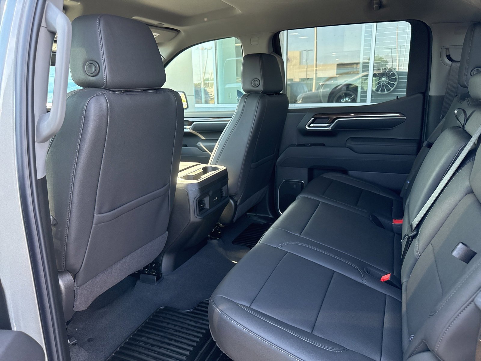 2025 Chevrolet Silverado 1500 RST photo 10